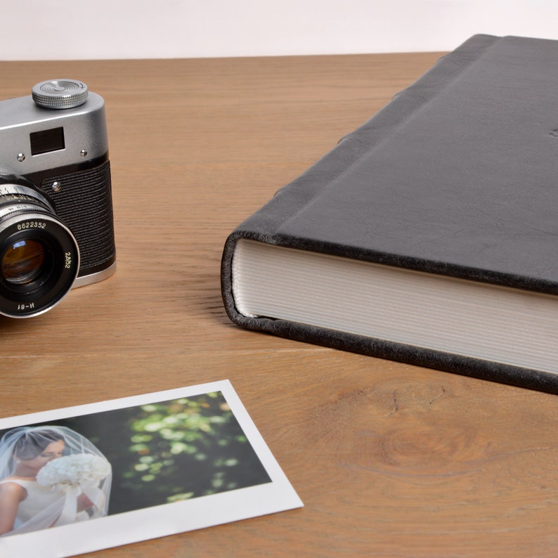 Elegant Photobook D — perfect for luxury wedding memories.